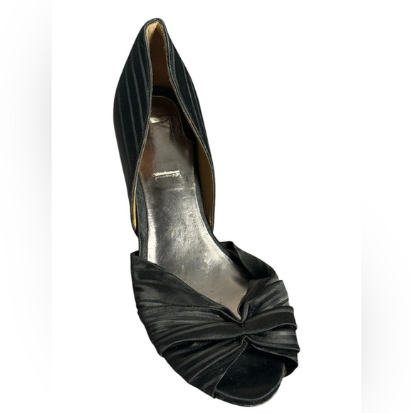 Badgley Mischka Satin D'Orsay Heels Black 7.5 M - Picture 6 of 12